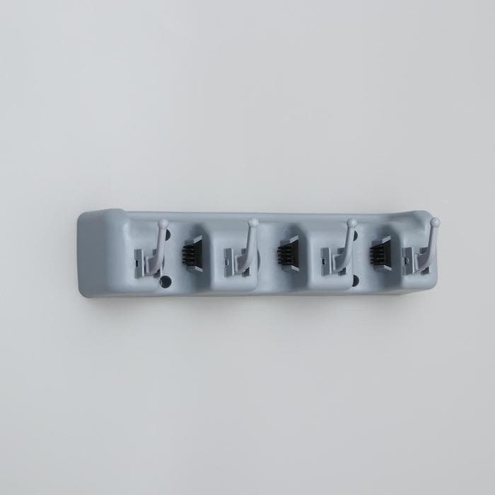 Держатель для уборочного инвентаря с крючками Доляна, 26×6×10 см, серый