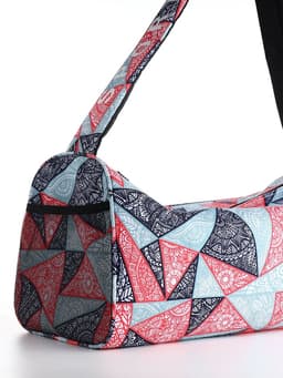 Сумка спортивная на молнии TEXTURA, боковой карман-сетка, регулируемый ремень, средний размер, красная