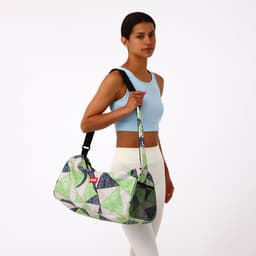 Сумка спортивная на молнии TEXTURA, боковой карман-сетка, регулируемый ремень, средний размер, зелёная