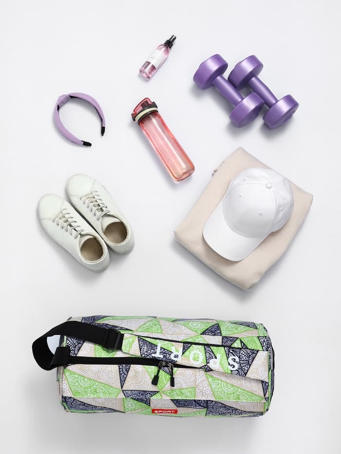 Сумка спортивная на молнии TEXTURA, боковой карман-сетка, регулируемый ремень, средний размер, зелёная