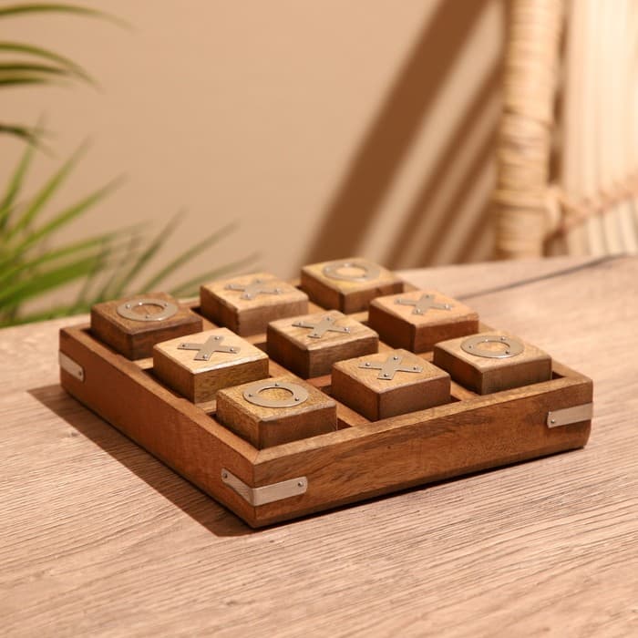 Игра настольная «Крестики-нолики», 17×17 см, манговое дерево, сталь