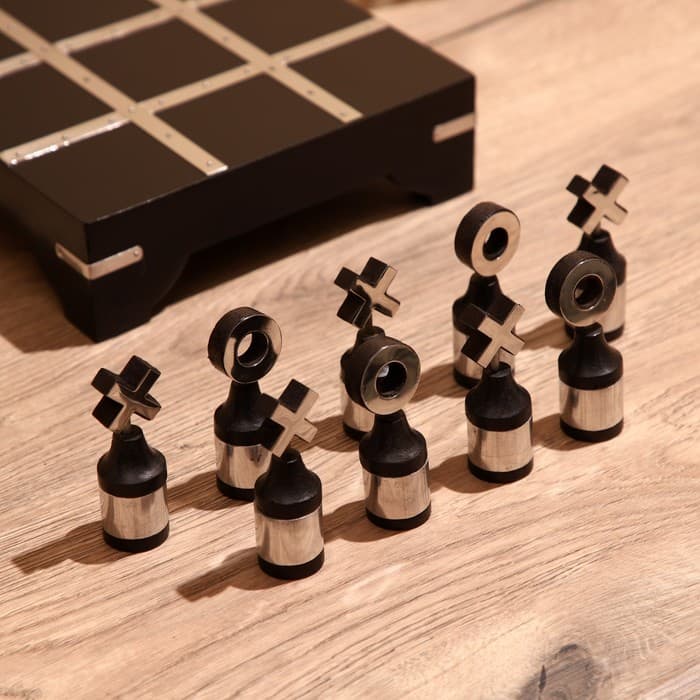 Игра настольная «Крестики-нолики», 20×20 см, манговое дерево, сталь