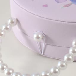 Шкатулка для украшений «Сумочка. Малышка-ангел у домика», искусственная кожа, сирень, 19×15.5×7.5 см