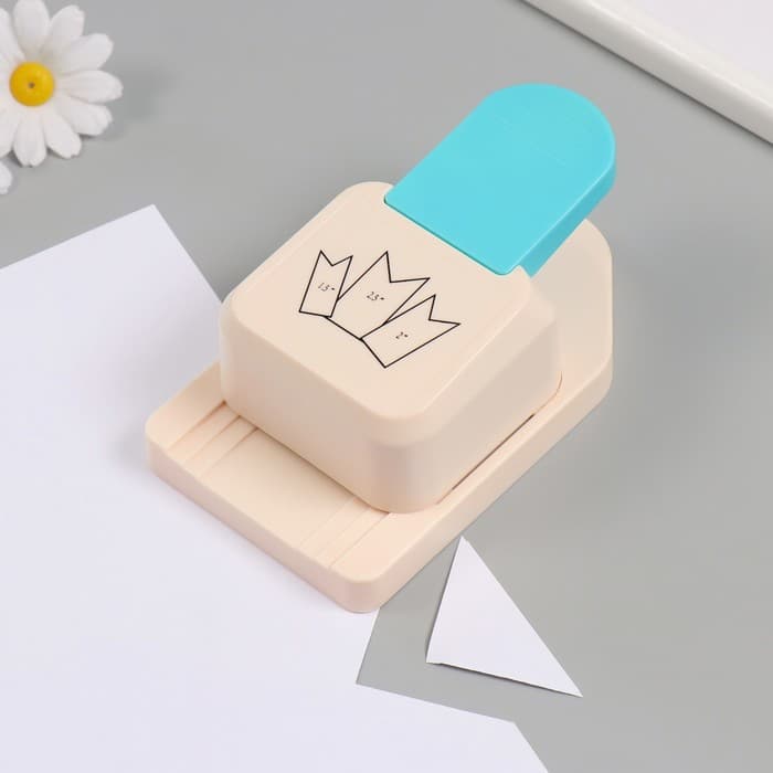 Дырокол фигурный 3 в1 рисунок 3.8/5/6.3 см «Флажок», 9×14.9×6.3 см