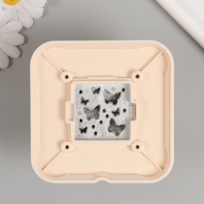 Дырокол фигурный рисунок 3.8×3.8 см «Бабочки», 6.1×6.1×4.1 см