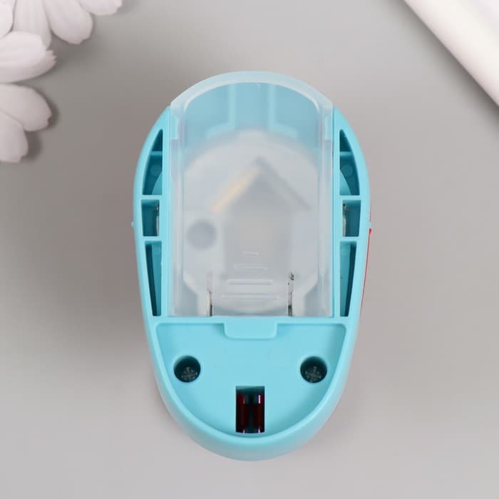 Дырокол фигурный рисунок 3.8×3.8 см «Дом», 7×5.2×9.2 см, МИКС