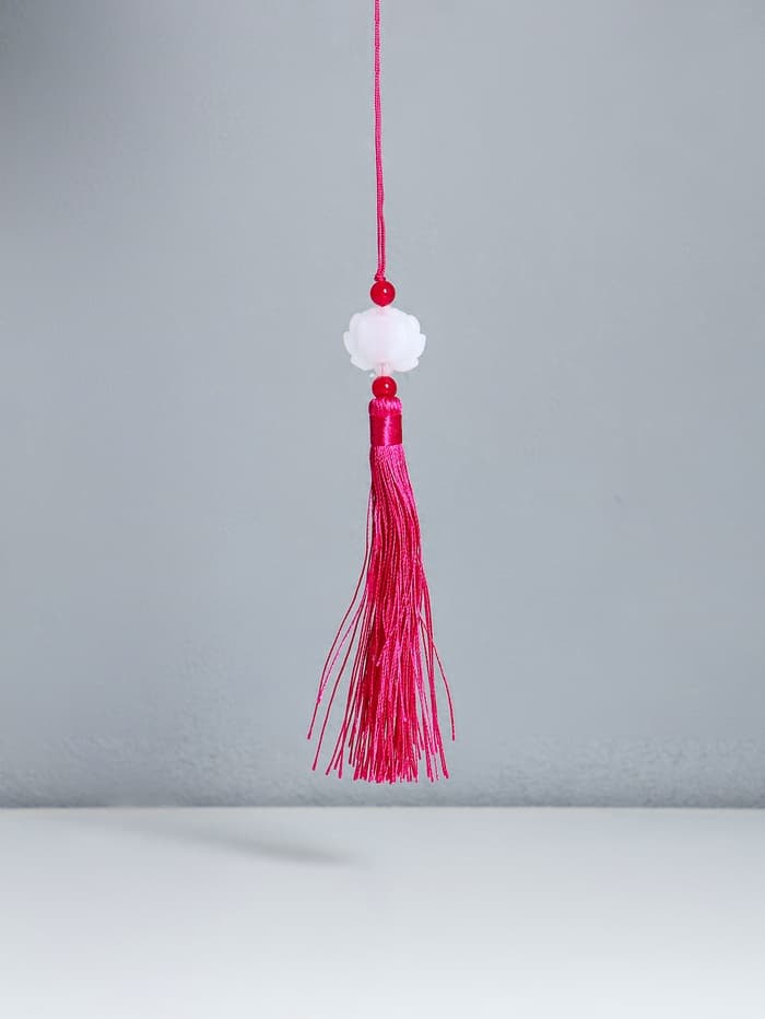 Подвеска текстиль, пластик «Кисть. Лотос», ярко-розовая, 1.2×2.7×14.5 см
