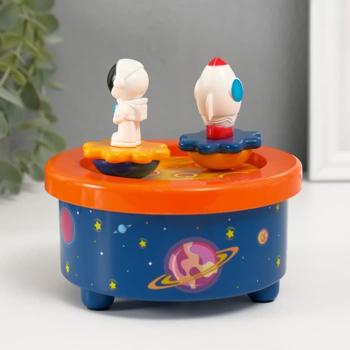 Сувенир музыкальный механический магнитный «Космические приключения», 12.2×12.2×11.5 см