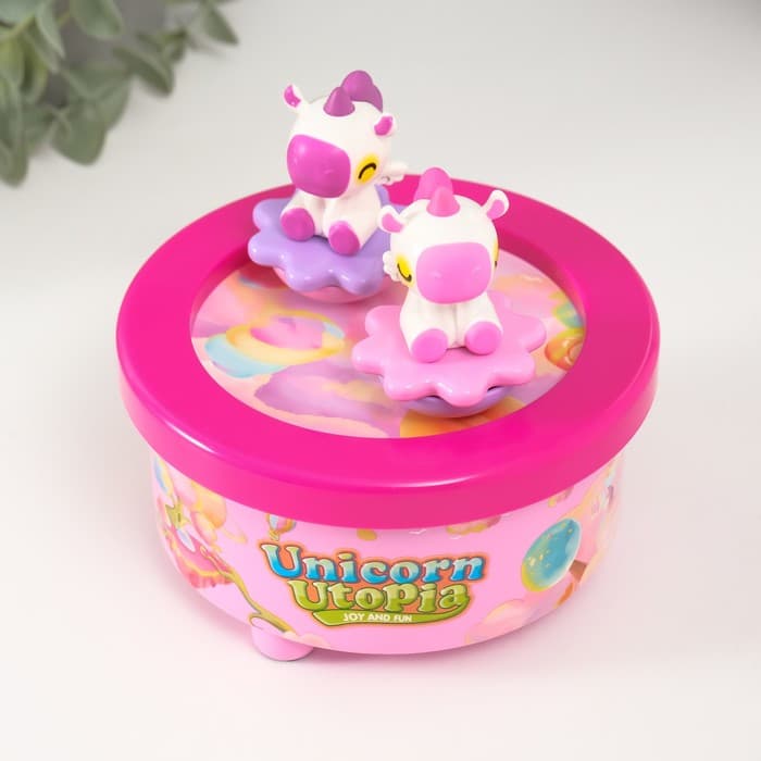 Сувенир музыкальный механический магнитный «Единороги», 12.2×12.2×11.5 см