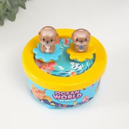 Сувенир музыкальный механический магнитный «Суслики», 12.2×12.2×11.5 см