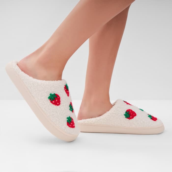 Тапочки женские закрытые LoveLife, размер 38-39, белые