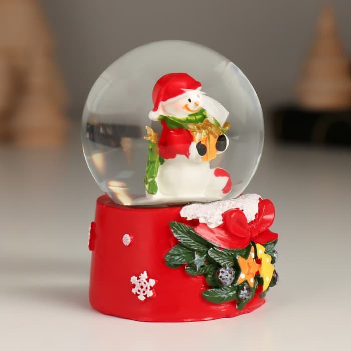 Снежный шар стеклянный «Новогодний персонаж с бантом, ёлочкой», 4.7×4.7×6.5 см, МИКС