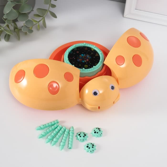 Шкатулка музыкальная механическая «Божья коровка», пластик, жёлтая, 12×15×8.5 см