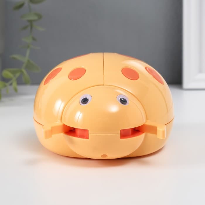 Шкатулка музыкальная механическая «Божья коровка», пластик, жёлтая, 12×15×8.5 см