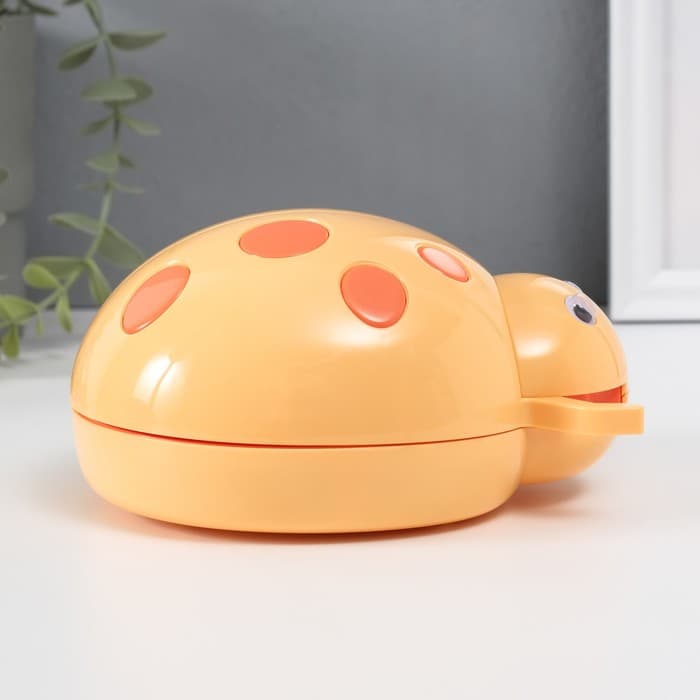 Шкатулка музыкальная механическая «Божья коровка», пластик, жёлтая, 12×15×8.5 см