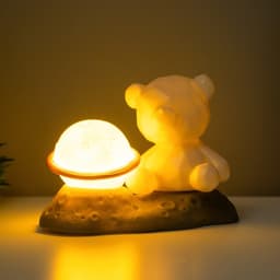 Фигурка светящаяся RISALUX «Медвежонок у Сатурна», LED-ночник, 2 Вт, LR44, 5×8×13 см