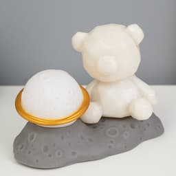 Фигурка светящаяся RISALUX «Медвежонок у Сатурна», LED-ночник, 2 Вт, LR44, 5×8×13 см