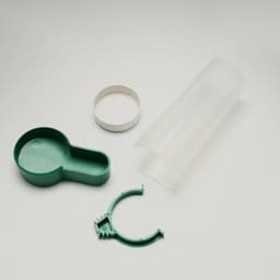 Поилка-кормушка для птиц с крышкой, 150 мл, 4×13 см, зелёная