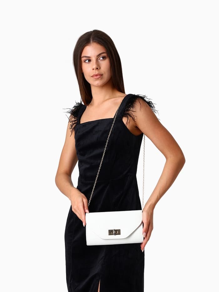 Сумка-клатч женская вечерняя на клапане, на золотистой цепочке, однотонная, белая