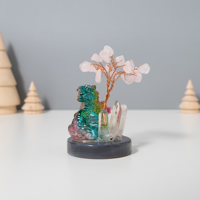 Фигурка «Деревце под защитой дракона», стекло, металл, 18 камней, розовый, 5.5×5.5×9 см