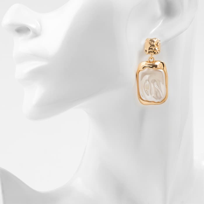 Серьги с жемчугом «Бусина» пленительность, цвет золото