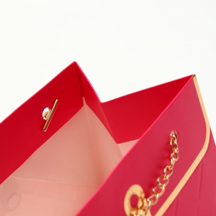 Пакет переноска для цветов, ручка цепь, «Малиновый», с золотым тиснением, 15×10.5×10 см