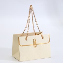 Пакет переноска для цветов, ручка цепь, «Кремовый», с золотым тиснением, 15×10.5×10 см