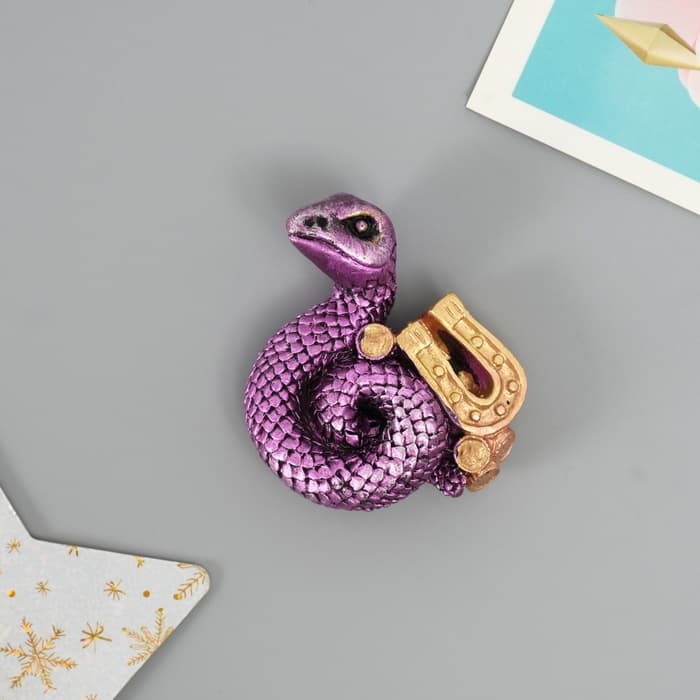 Магнит на холодильник «Змейка с богатством», полистоун, 6×1.5×5 см, МИКС