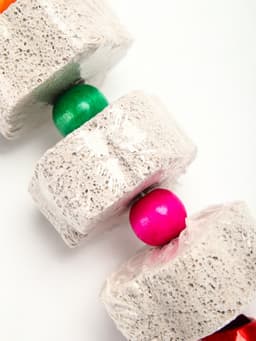 Точильные камни для птиц, с бусинами, 65 г