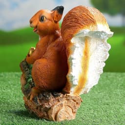 Садовая фигура из полистоуна «Белочка с орешком на пне», 25×12×23 см