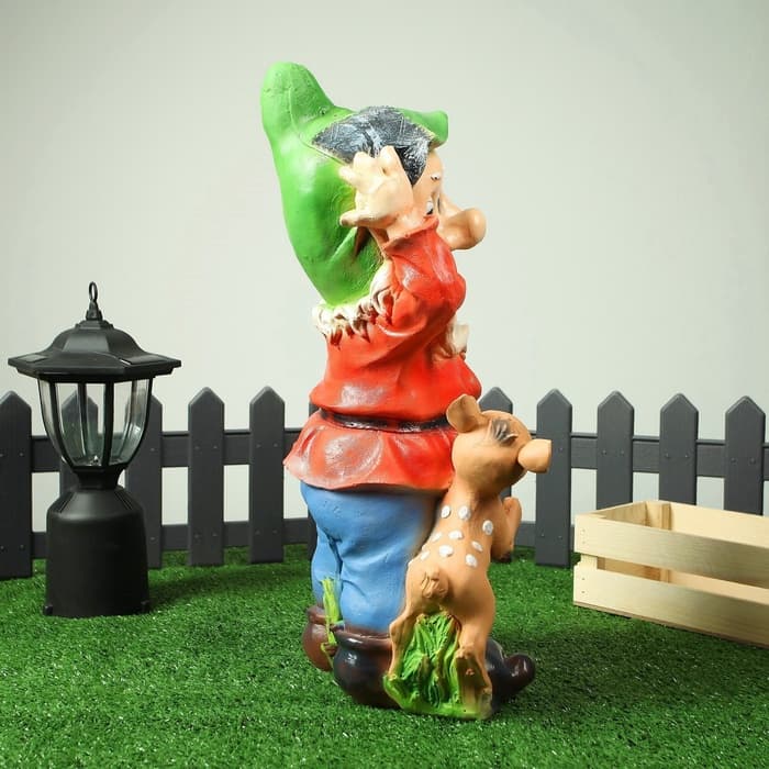 Садовая фигура из полистоуна «Гном с олененком», 50×19×26 см, МИКС