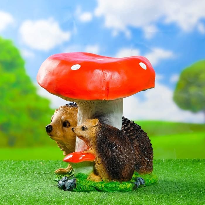 Садовая фигура из полистоуна «Гриб с двумя ежами», 30×26×30 см