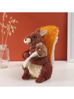 Фигурка «Белочка с грибочком, в хвостике рожь», 28×17×29.5 см