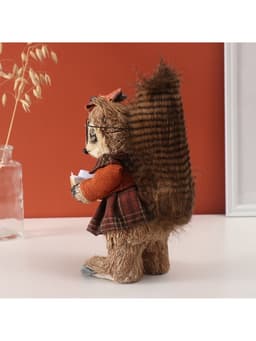 Фигурка «Белочка в очках с книжкой», 16×15×23 см