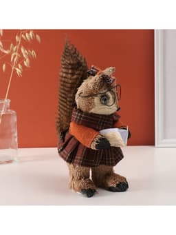 Фигурка «Белочка в очках с книжкой», 16×15×23 см