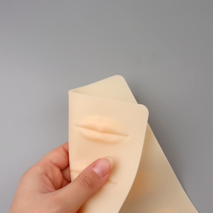 Искусственная кожа для тату и татуажа губ, 24.5×15 см, бежевая