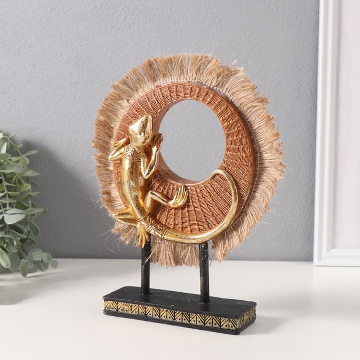 Фигурка полистоун «Золотая ящерица на плетёном кольце», 5×13.2×21.5 см