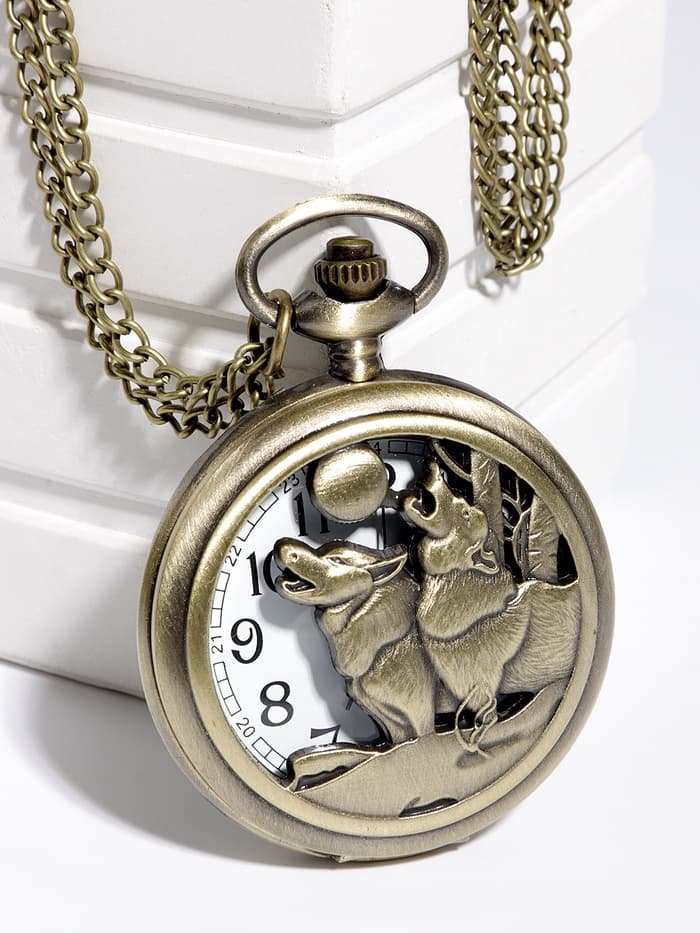 Часы карманные «Волки», кварцевые, цепочка l-40 см, d=4.5 см, золотистые