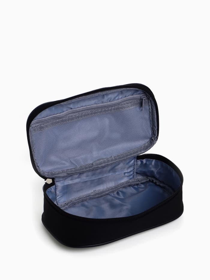 Косметичка-пенал на молнии, на подкладке, чёрная