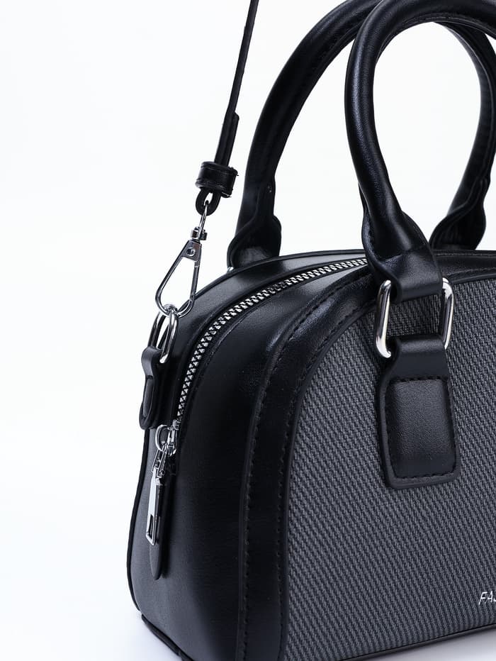 Сумка женская саквояж на молнии, 22×7×14 см, чёрная