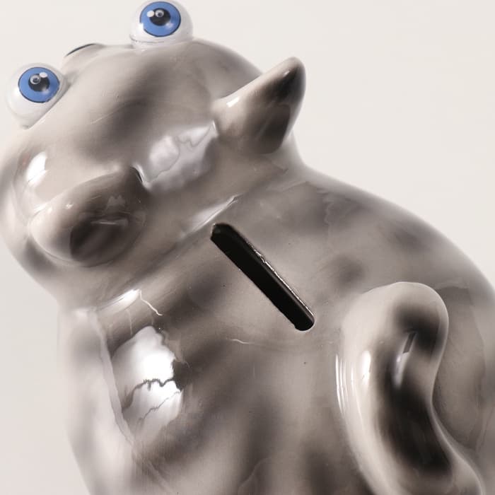 Копилка для денег «Котик-пучеглаз серый полосатый», керамика, 11×15.2×13.4 см