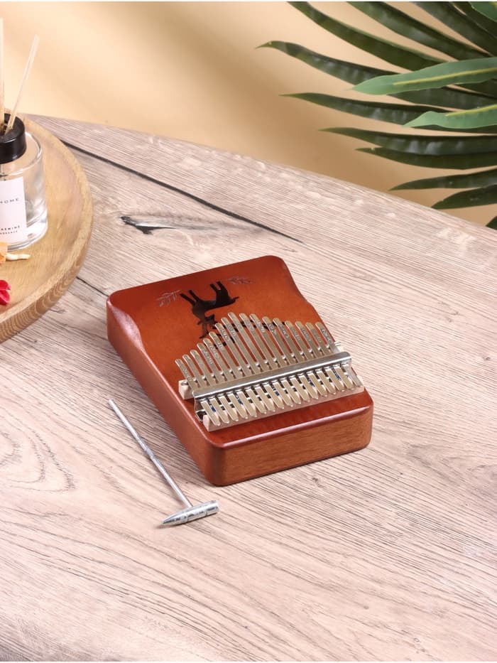 Сувенирный музыкальный инструмент «Калимба», 15×12×4 см, дерево сурен, сталь