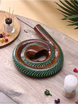 Сувенирный музыкальный инструмент «Диджериду», 33×28×4 см, дерево суар