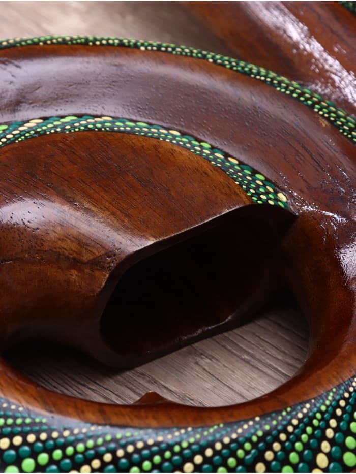 Сувенирный музыкальный инструмент «Диджериду», 33×28×4 см, дерево суар