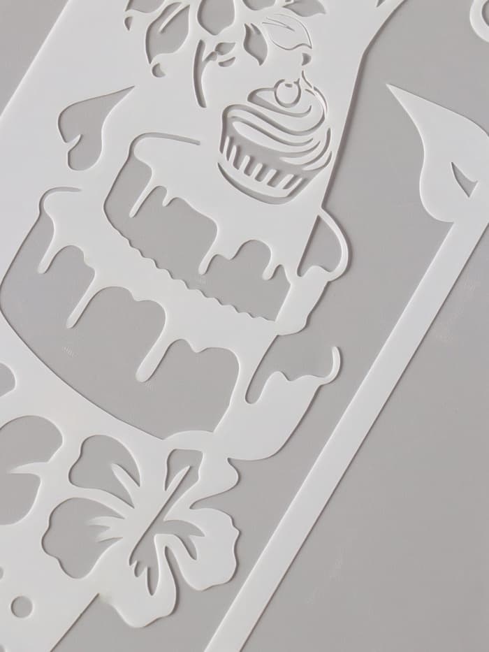 Трафарет бордюрный пластик «Торт с цветами», 10×30 см