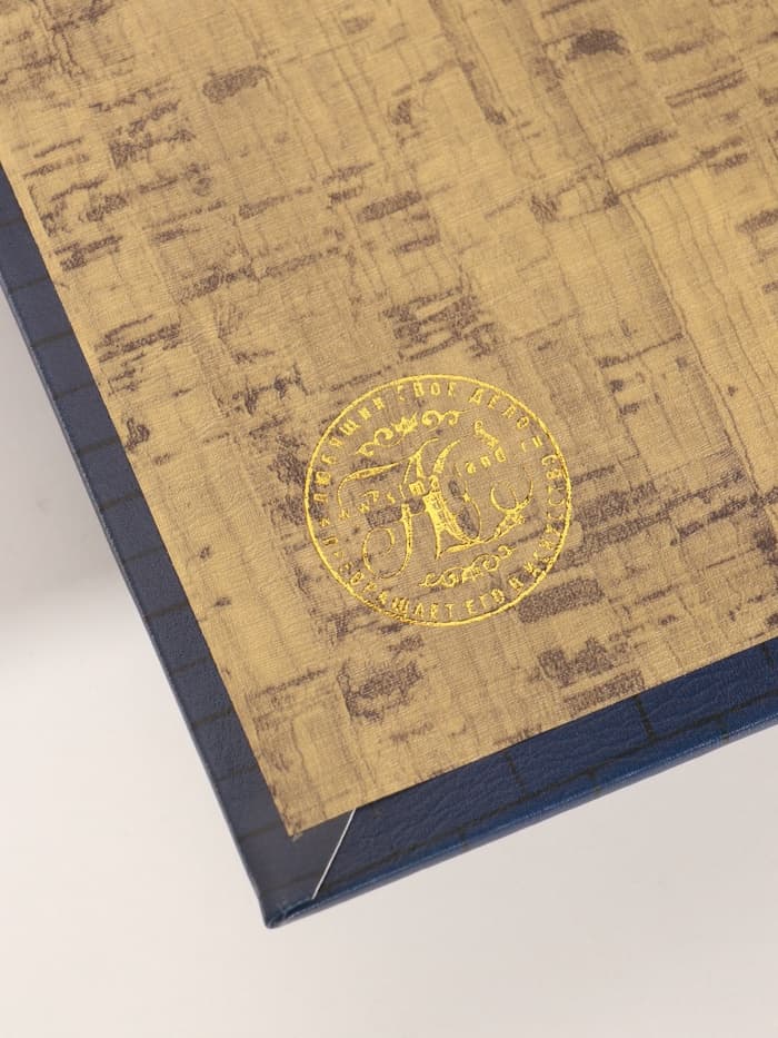 Шкатулка книга - сейф «Александр Дюма. Три мушкетёра», дерево, искусственная кожа, тиснение, 21×13×5 см