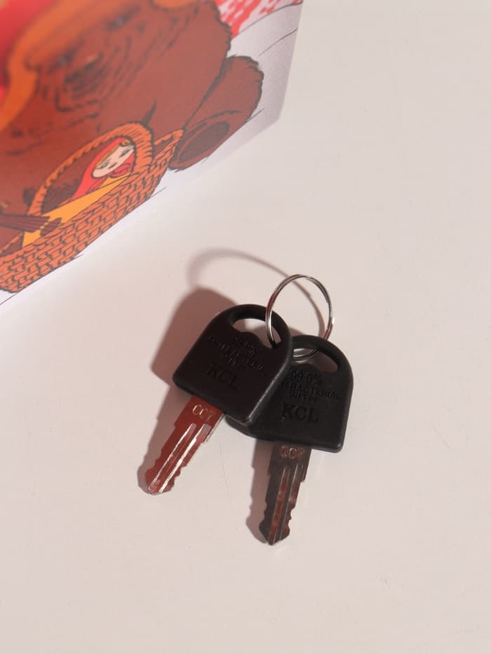 Шкатулка книга - сейф «Из России с любовью», дерево, искусственная кожа, тиснение, 21×13×5 см