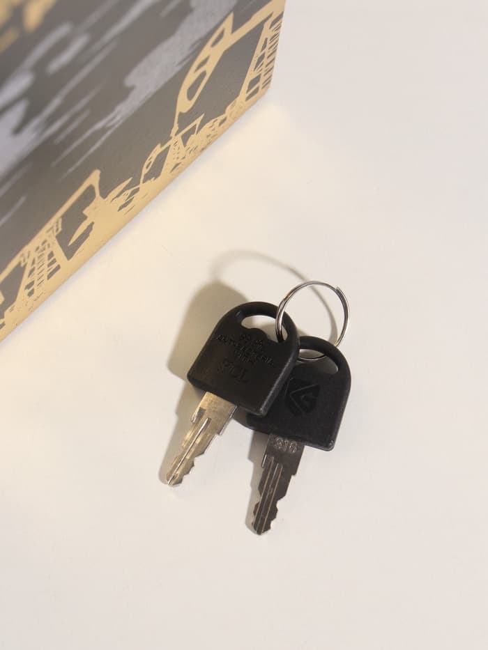 Шкатулка книга - сейф «Нефть и газ России», дерево, искусственная кожа, тиснение, 21×13×5 см