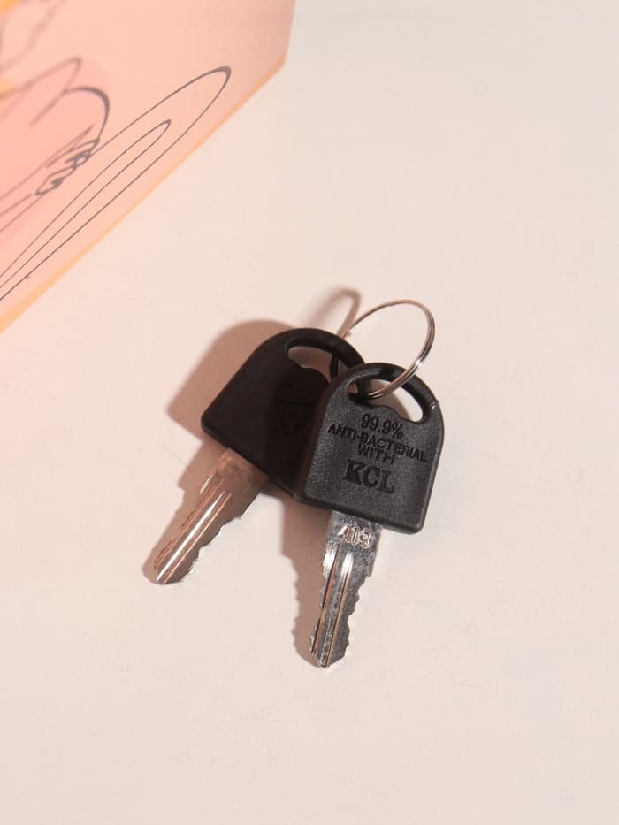 Шкатулка книга - сейф «9 месяцев счастья», дерево, искусственная кожа, тиснение, 21×13×5 см