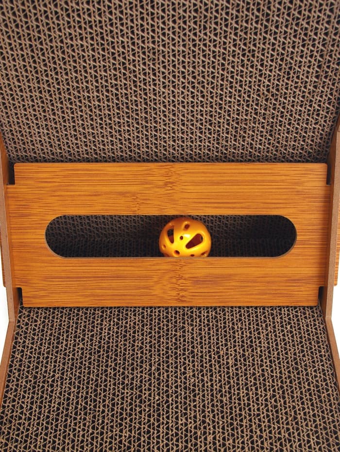 Когтеточка-лежанка «Пижон» из гофрокартона с кошачьей мятой "Хочу-Точу", 60×40×25 см